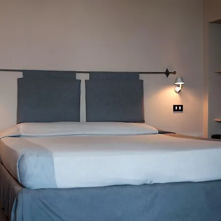 Hotel Italia 4*